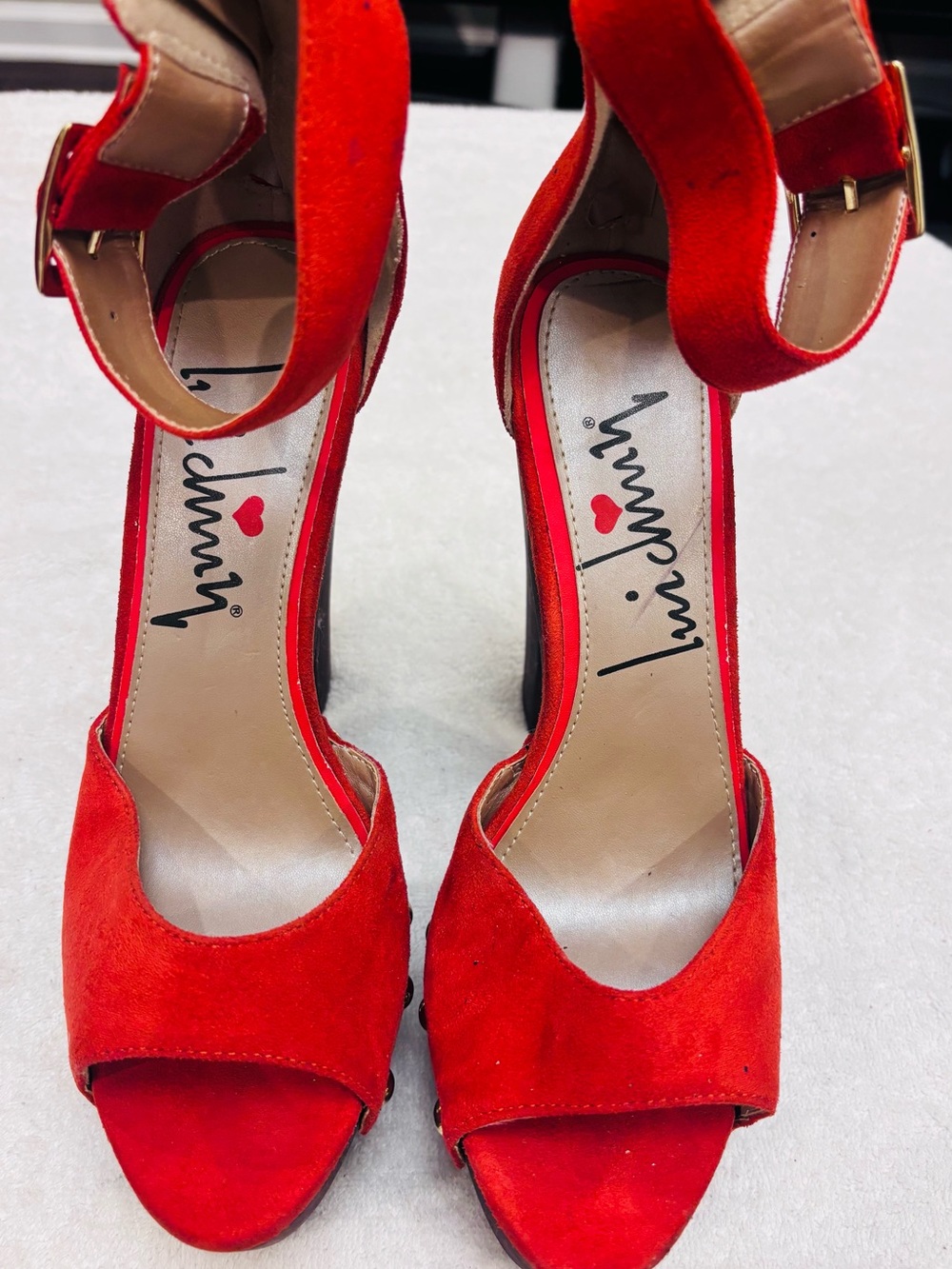 Almost Brand Stylish Heels By Luichinny - size 10M - heel 6.5 inches - Box 29